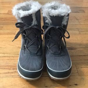 Sorel Women’s Tivoli II Suede Boots Gray